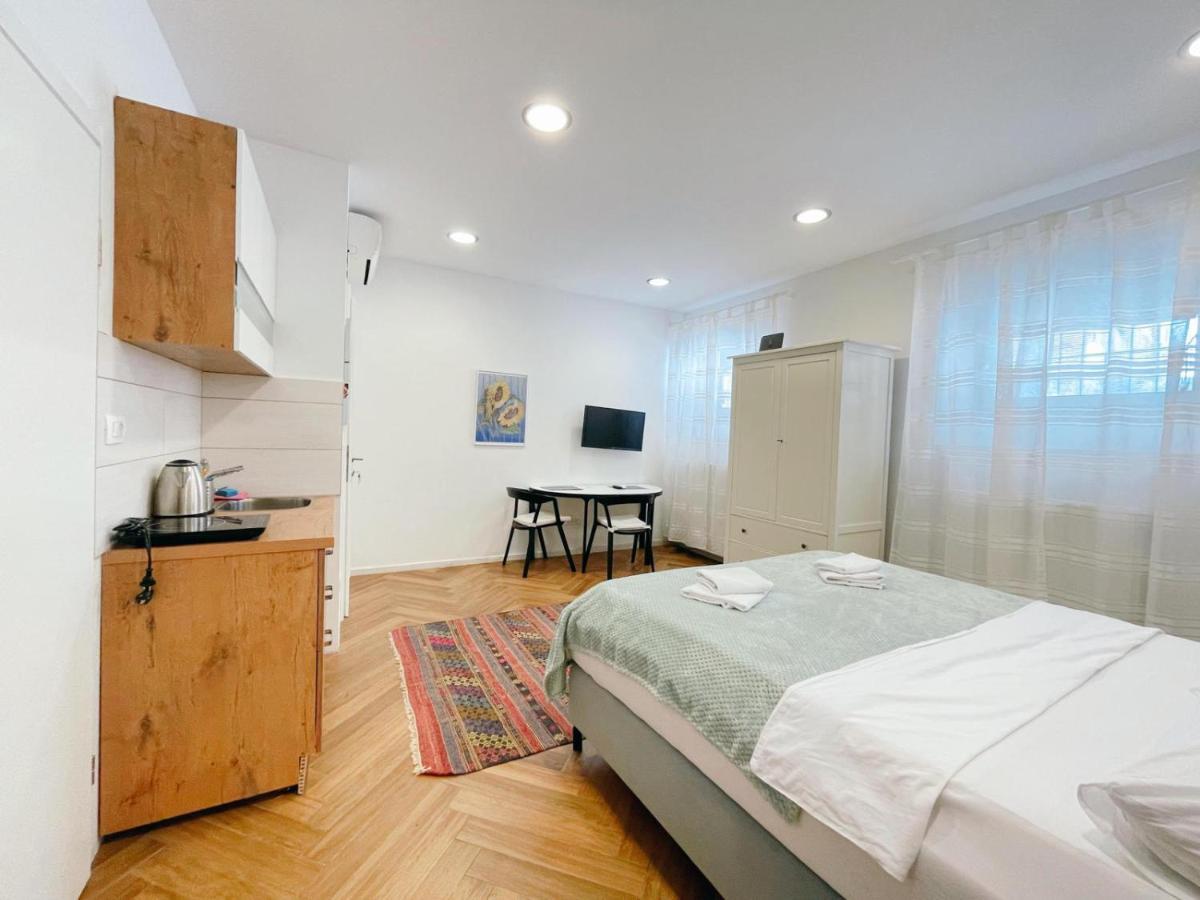 Apartment Candy Pula Exterior photo