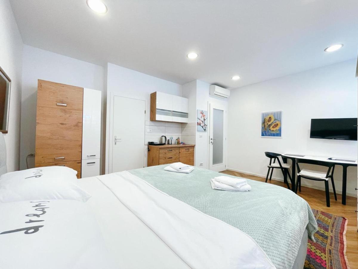 Apartment Candy Pula Exterior photo